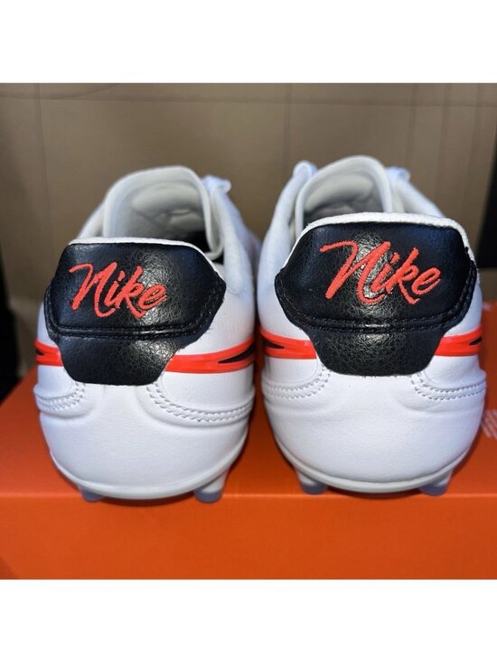 Athletic_Shoes